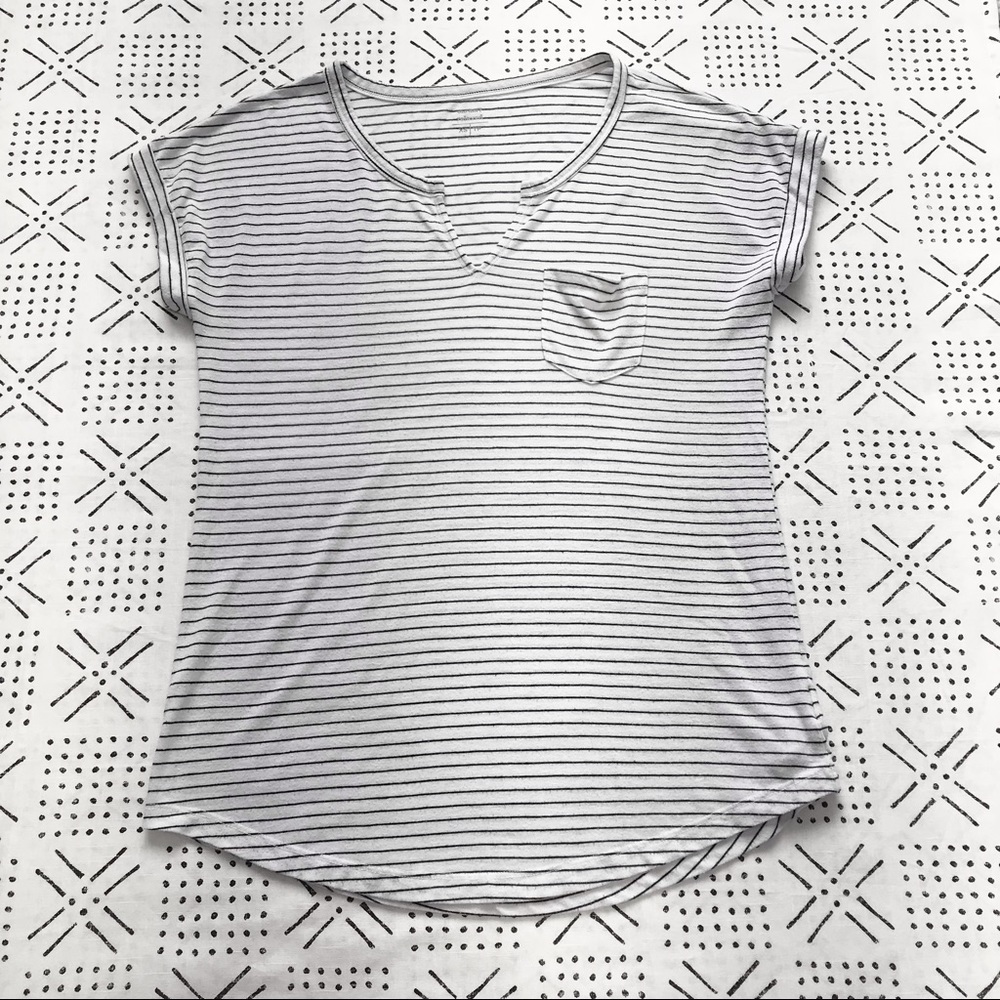 SLEDGE STRIPE V NECK POCKET TEE